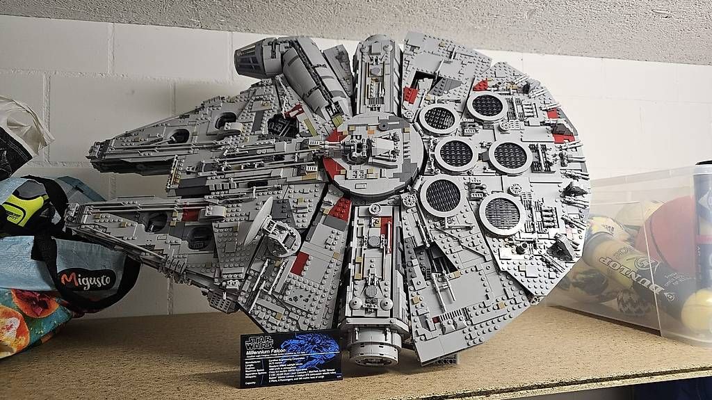 Star Wars Kit di costruzioni: Millennium Falcon Star Wars – Usato da Kerzers venduto da Blackandyellow123
