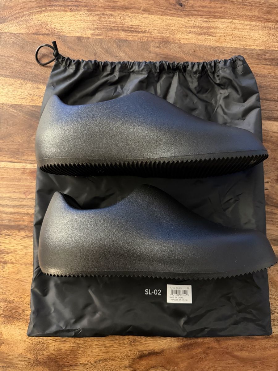 Scarpe da uomo: SL-02 Black Yeezy – Nuovo e nell'imballaggio originale da Baar venduto da igsta 2