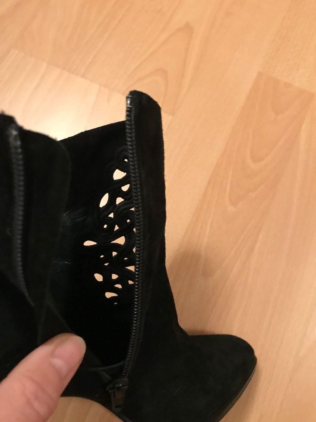 Scarpe da donna: Schwarze Leder-Stiefeletten, Gr. 36.5 – Nuovo (secondo la descrizione) da Hünenberg See venduto da spartakus02 3