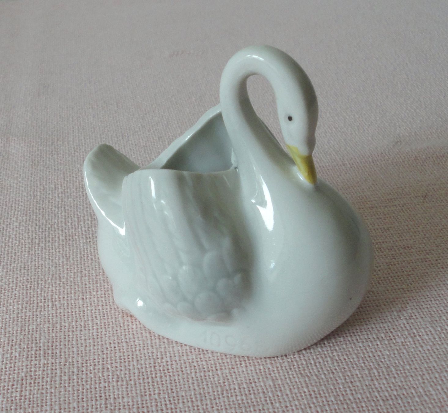Statuette: Porzellan Schwan mit Stempel – Usato da zürich venduto da parts5060