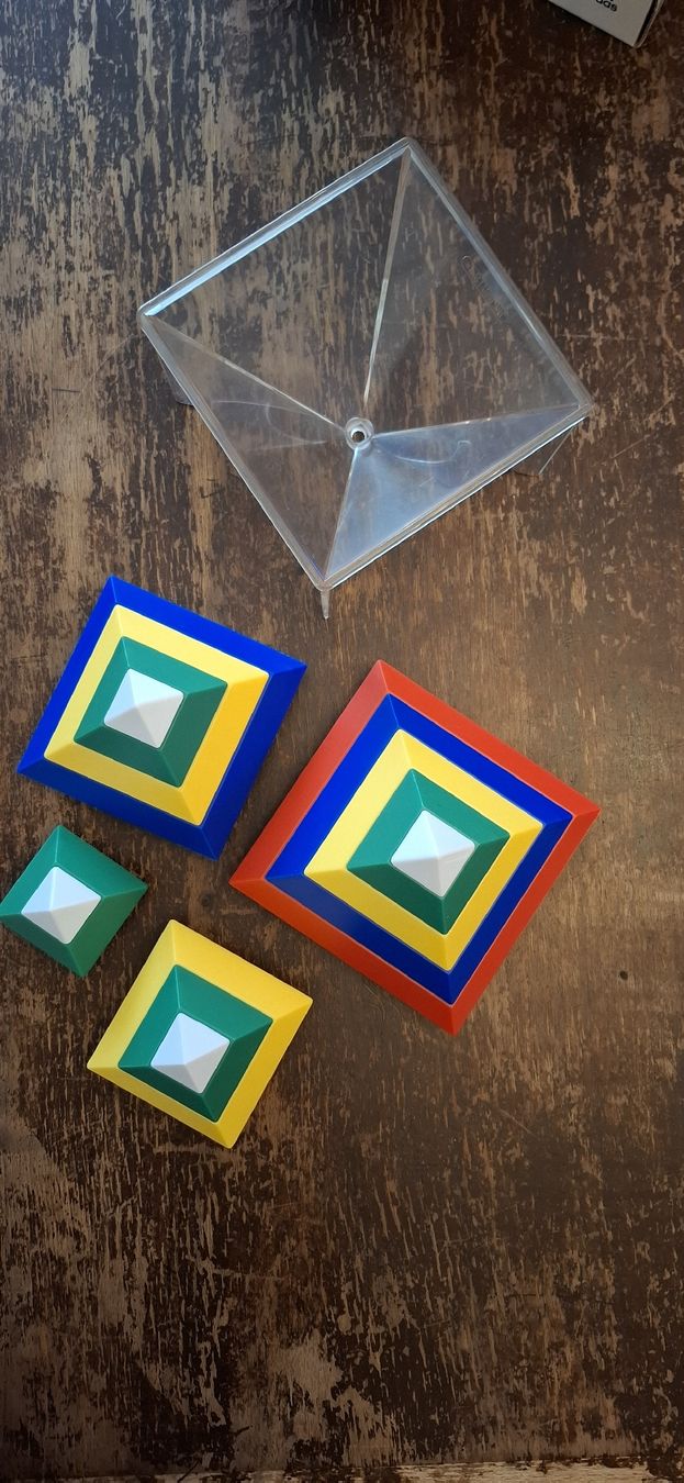 Giocattoli: Jeu / Jouet d'assemblage de triangles construction / logique – Usato da Lausanne venduto da GeoTrouvetou1952 2