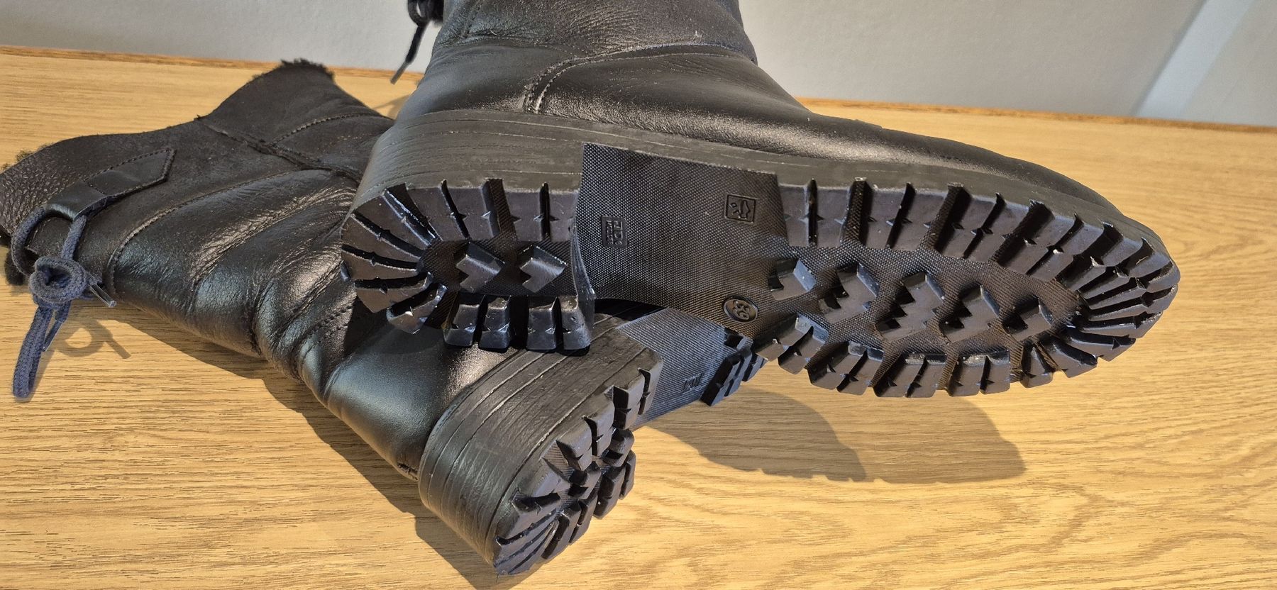 Damenschuhe: 39 - Grösse, Winterstiefel – Gebraucht aus Nottwil von echtMOMO 9