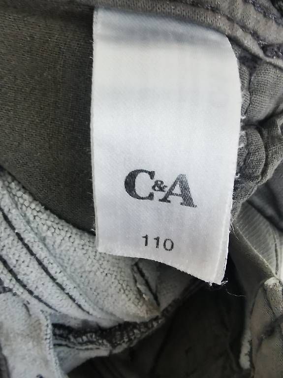 Pantaloni: 2 Hosen C&A, H&M, Grösse 110 – Usato da Niedergösgen venduto da lil_s6k8 2