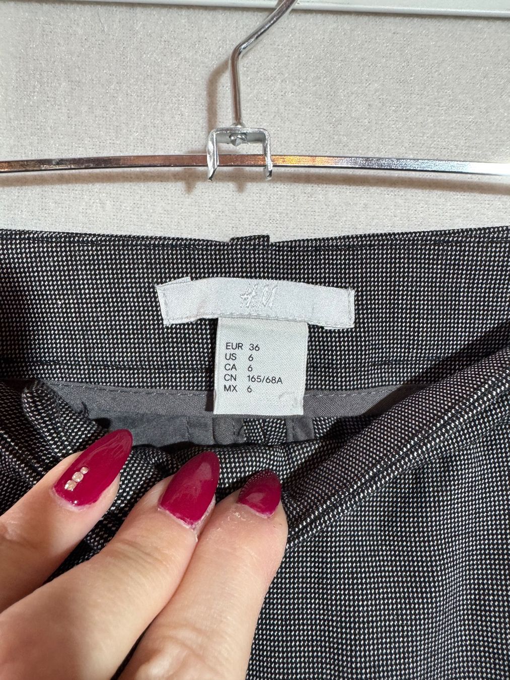 H&M Pantaloni: Stoff Hose von H&M Gr. 36 – Usato da Grosswangen venduto da second_hand_dress 2