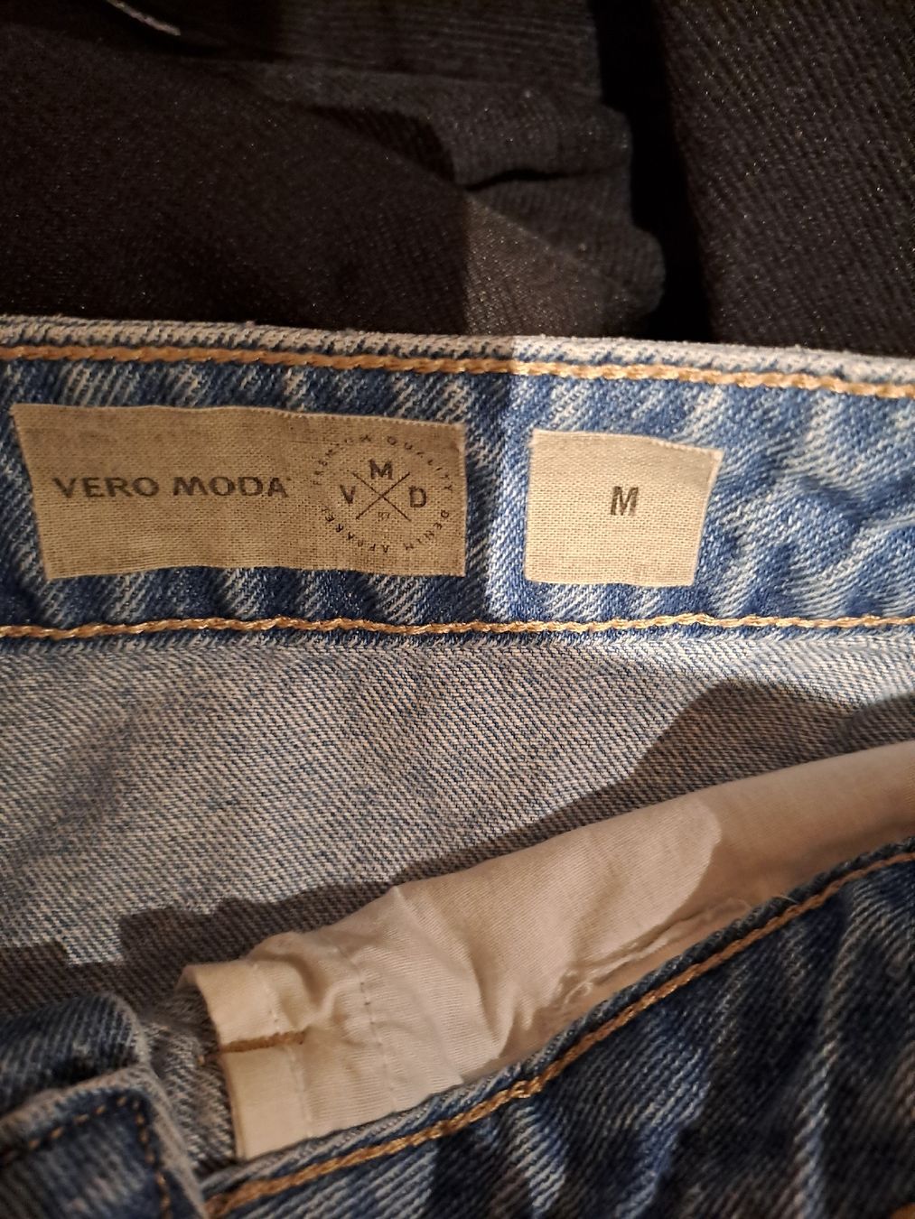 Vero Moda Jeans: Jeans Shorts VERO MODA gr. M  – Nuovo (secondo la descrizione) da Rothenburg venduto da 123odermatt 2