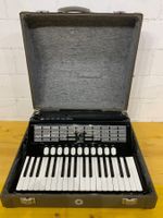 Schönes Hohner Akkordeon IV P / Handharmonika