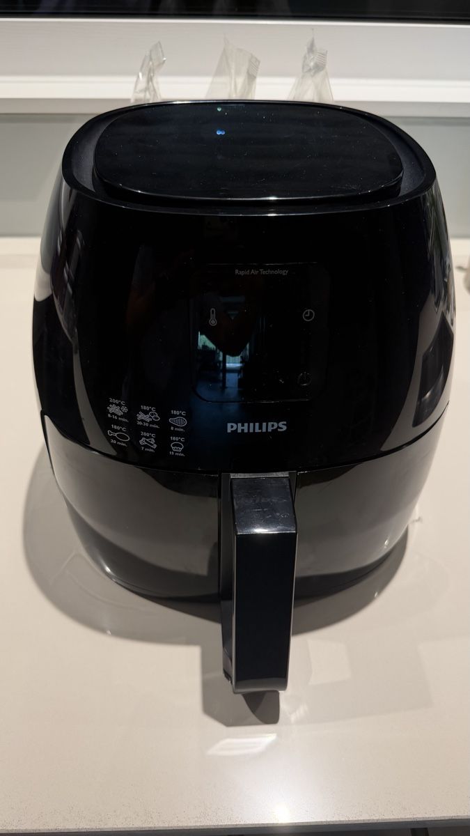 Philips Küchengeräte: Philips Airfryer Heissluftfritteuse – Gebraucht aus Hinterkappelen von Nuugi