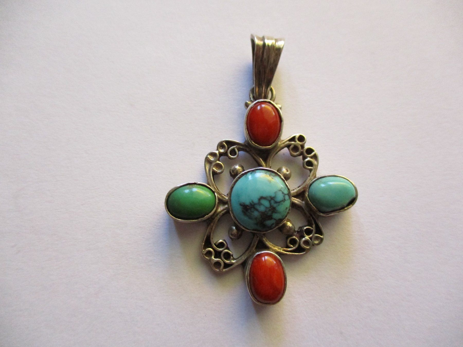 Pendentifs: Pendentif argent 925 pierres multicolores – D'occasion à La Sarraz par vic_v6kz