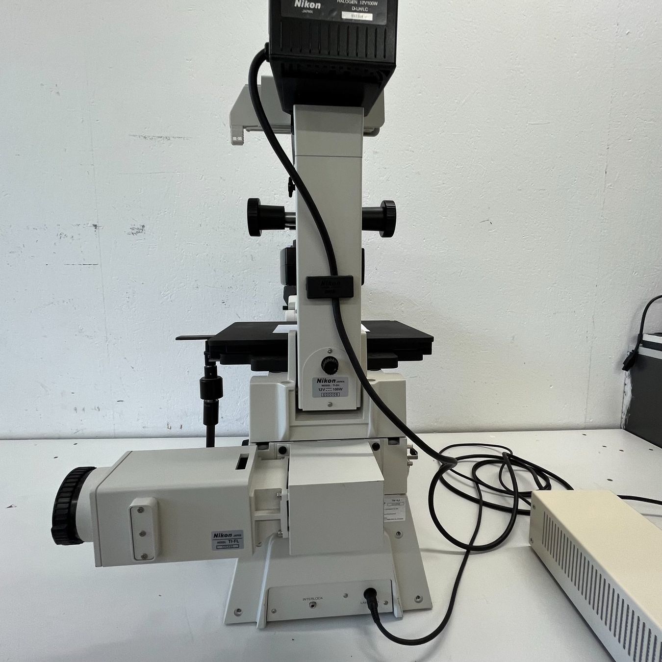 Nikon Microscopi: Nikon Eclipse TI Inversmikroskop – Usato da Niederdorf venduto da LeptonAG_Labor 7