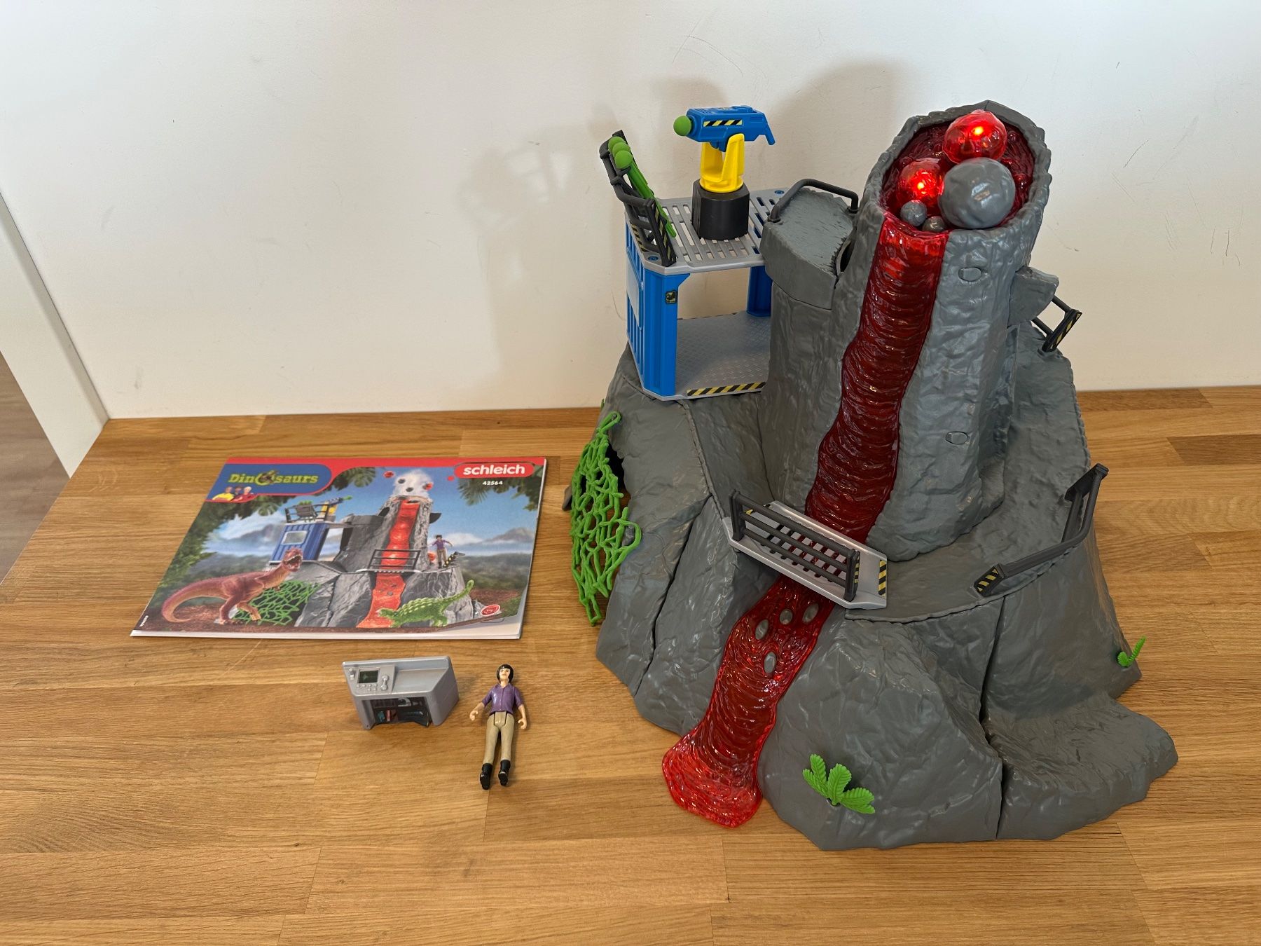 Schleich Jouets: Schleich Dinosaurs Vulkan – D'occasion à Beringen par miavita
