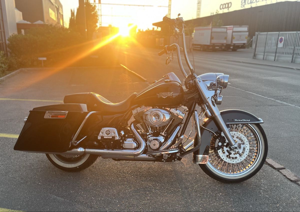 Harley-Davidson Chopper: Harley Davidson Road King Classic Chicano – Gebraucht aus Winterthur von KN88