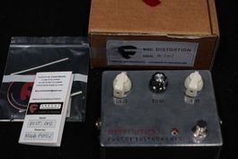 Frecci Distortion silber (Version des legendären RAT)