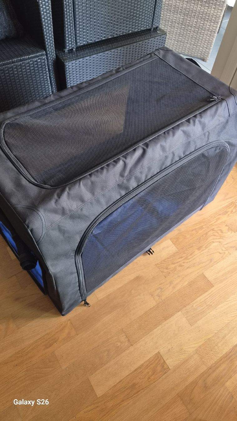 Niches, paniers: Hunde Box  – D'occasion à Oberglatt ZH par nat_c6k7
