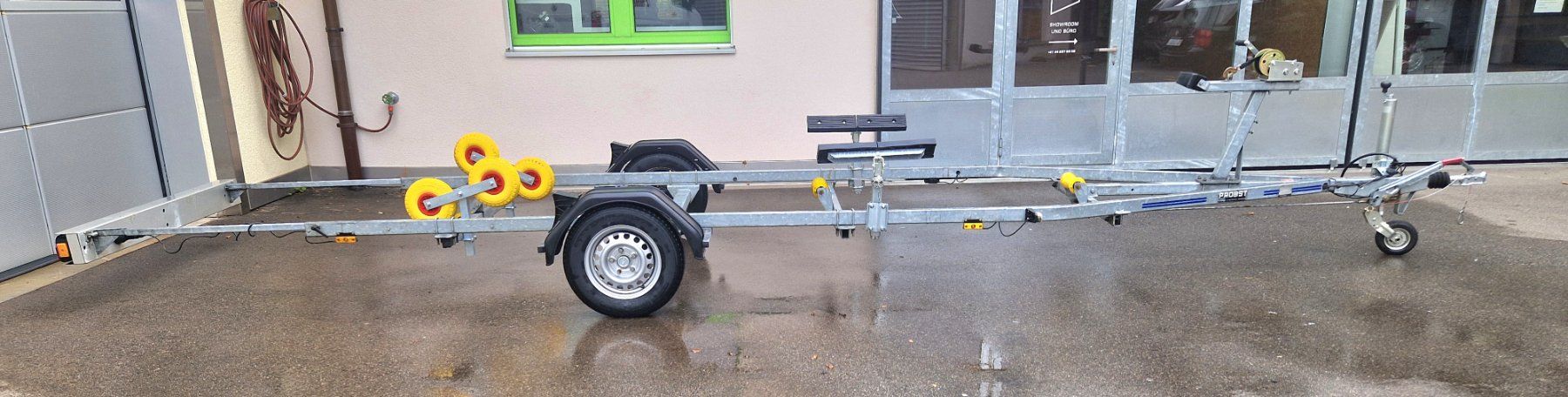 Humbaur Rimorchi: HUMBAUER Trailer - Bootstrailer - Schiffsanhänger – Usato da Dübendorf venduto da Sockeye