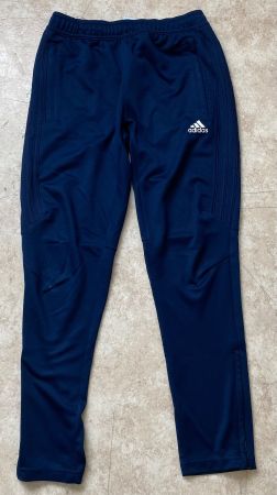 sehr guter Adidas Trainingshose Grösse 152