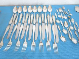 8 Teiliges  Essbesteck 90 Silber  und anderes