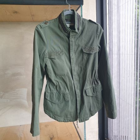 🐸 ÜBERGANGSJACKE S / JACKE MIT NIETEN