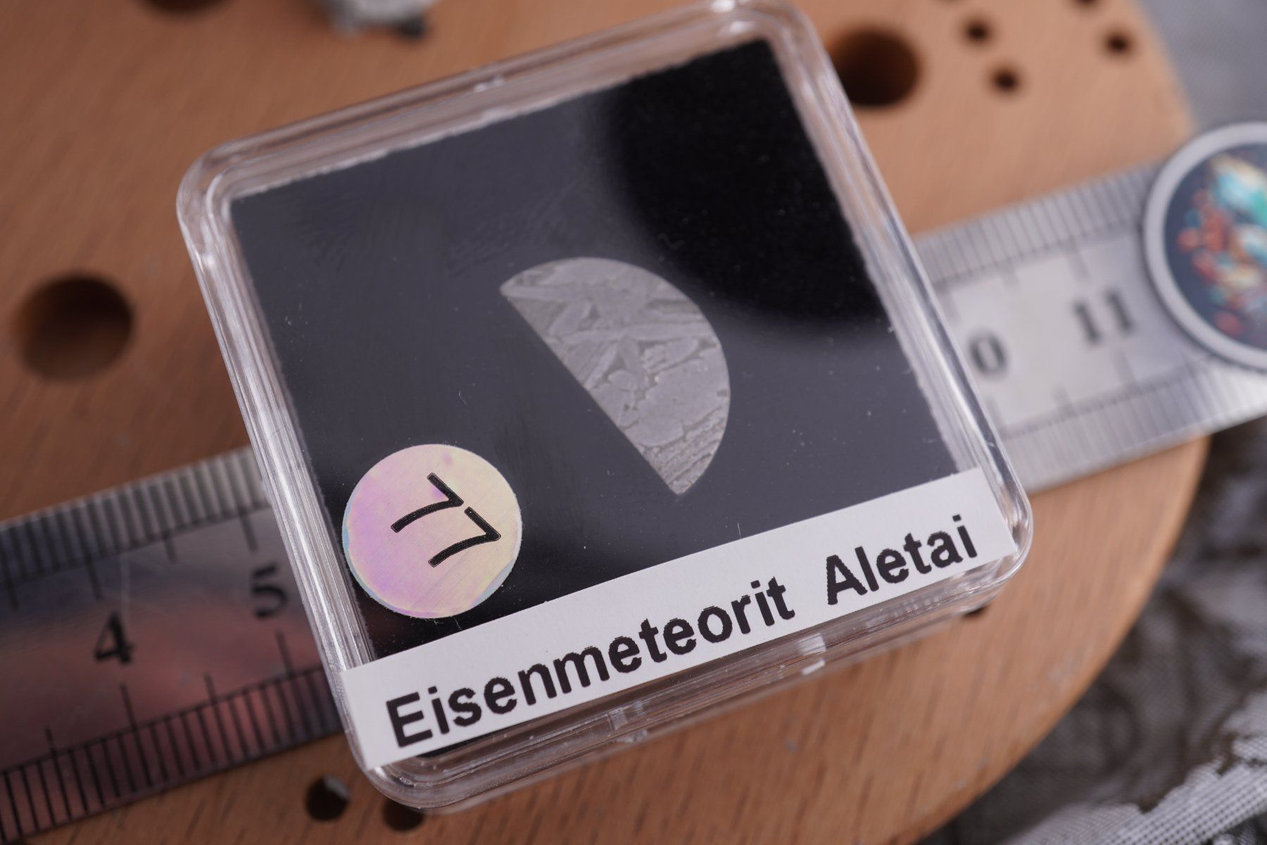 Minerali & Pietre curative: Eisenmeteorit Scheibe   Aletai    Ab 1.- – Nuovo e nell'imballaggio originale da Eschenbach SG venduto da topstone 1