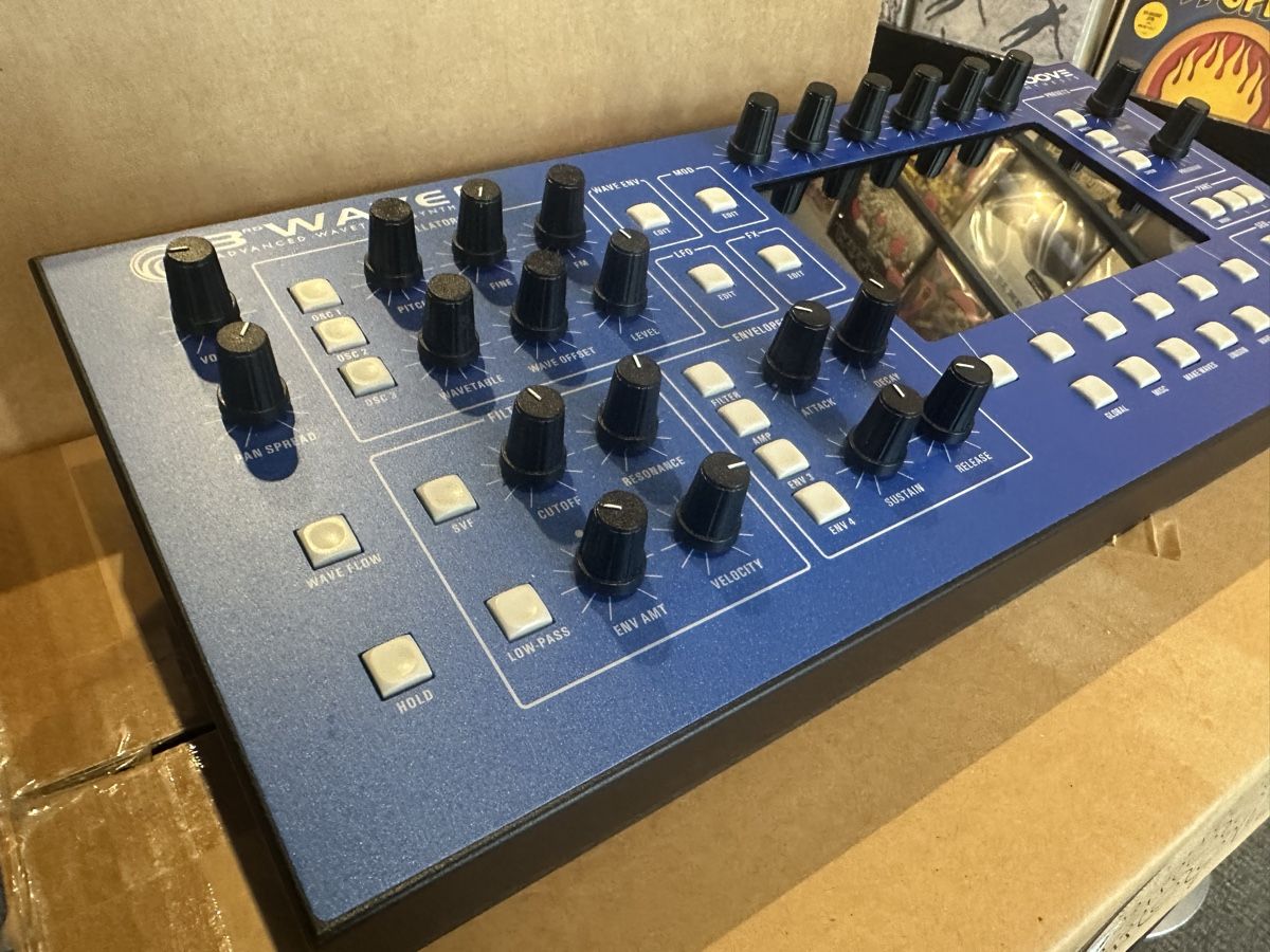 Musikinstrumente: 3RD waves 8M – Gebraucht aus Vevey von Dborg 1