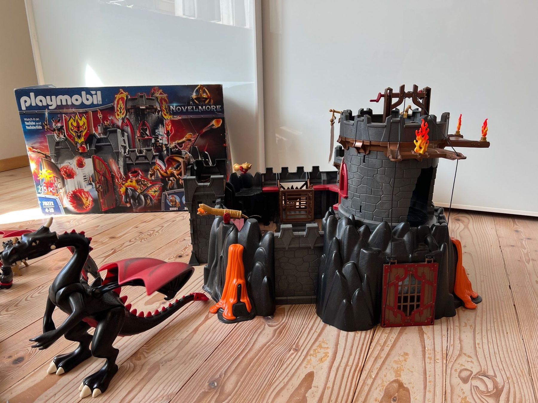 Playmobil Giocattoli: Grosse Playmobil Burg – Usato da Aesch BL venduto da jroemer 2