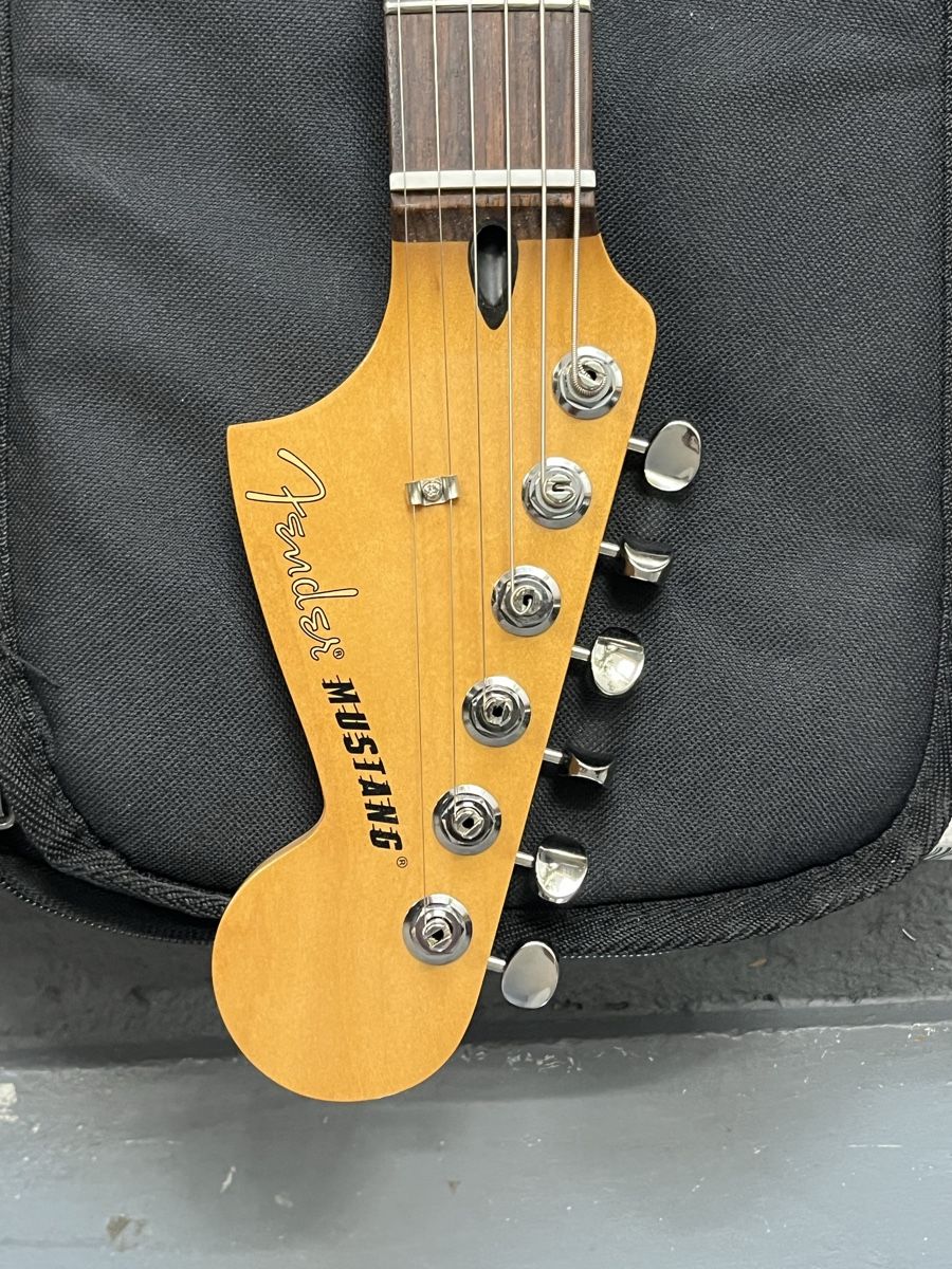 Fender Strumenti musicali: Fender Mustang Player II – Usato da Sierre venduto da Prog_fazz 4