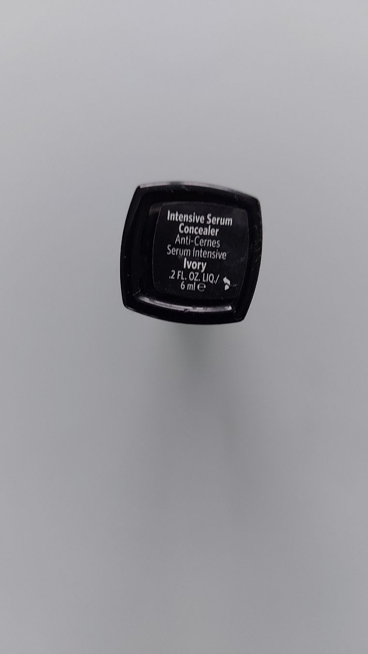Make-up: BOBBI BROWN Intensiv Serum Concealer - Ivory – Usato da Pfäffikon ZH venduto da siae 1