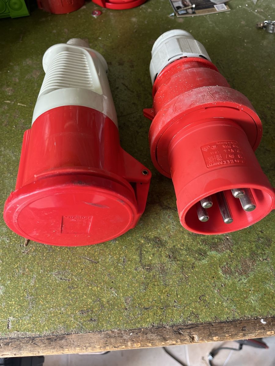 Alimentazione elettrica: CEE63A Stecker u Kupplung – Usato da Neerach venduto da fuz_8d7l 3