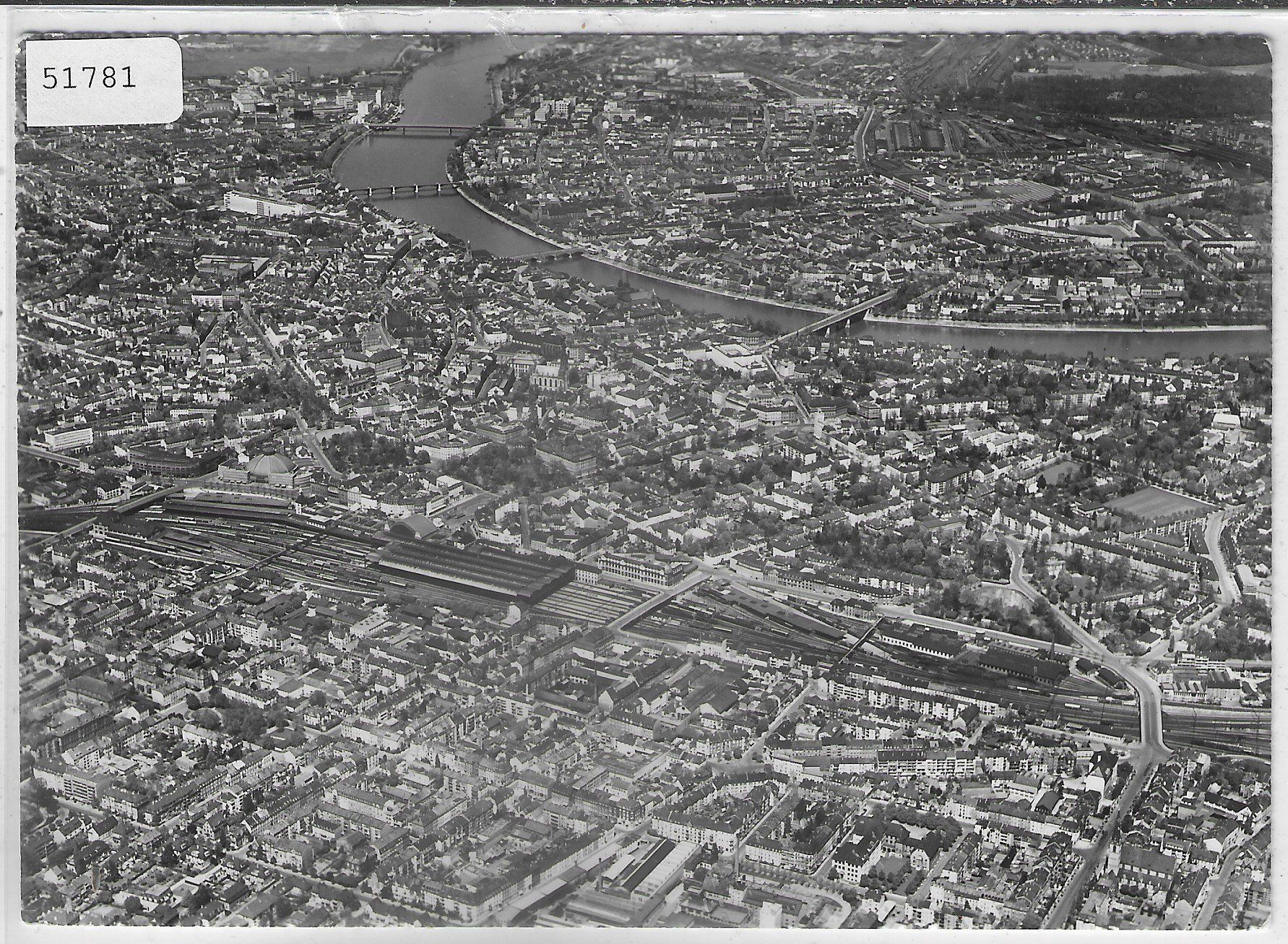Cartoline postali: Basel - Flugaufnahme Swissair – Usato da Ettingen venduto da Kartenplanet