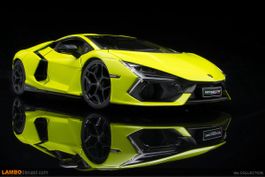 LAMBORGHINI REVUELTO 2023 HELLGRÜN MASSSTAB 1:18