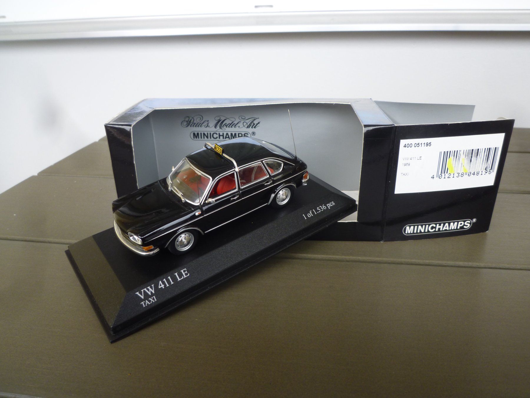 Volkswagen Modellini d'auto: VW 411 LE "Taxi" – Nuovo e nell'imballaggio originale da Flawil venduto da Imperiosud