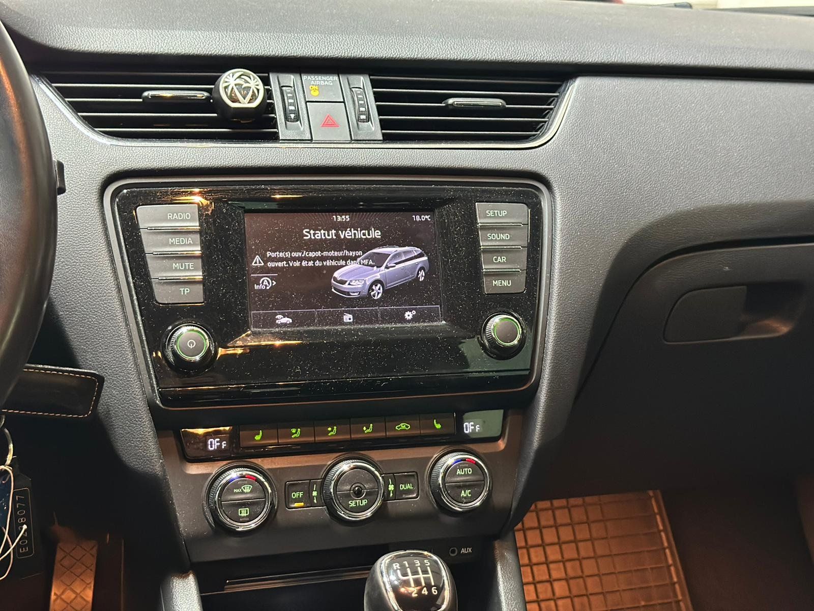 Skoda Automobili: SKODA Octavia Combi 1.4 TSI Elegance – Usato da Aclens venduto da sobacopeludo 3