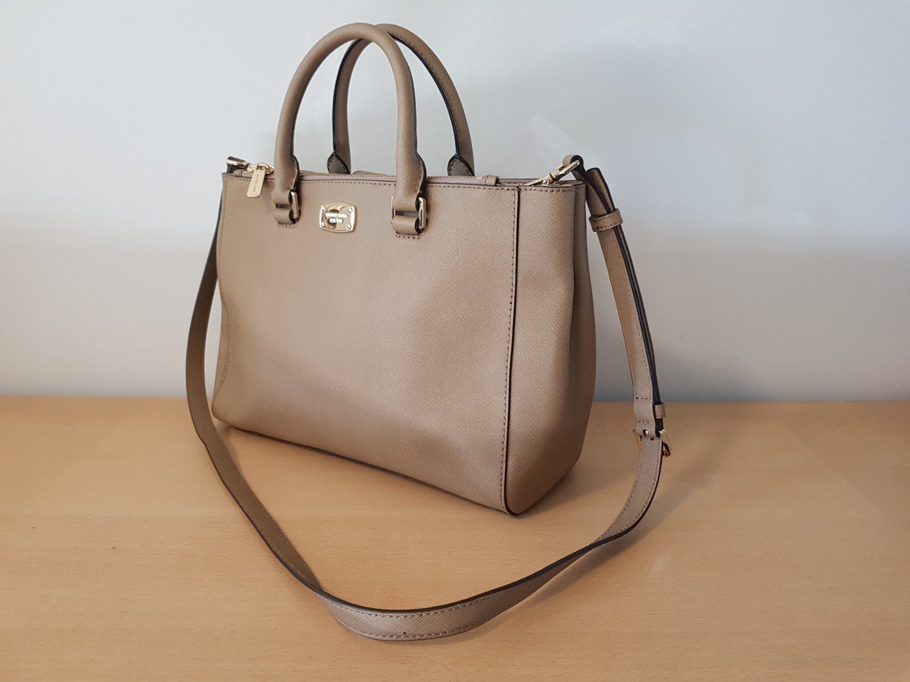 Michael Kors Borse da donna: Michael Kors Handtasche beige – Usato da Basel venduto da chien008 2