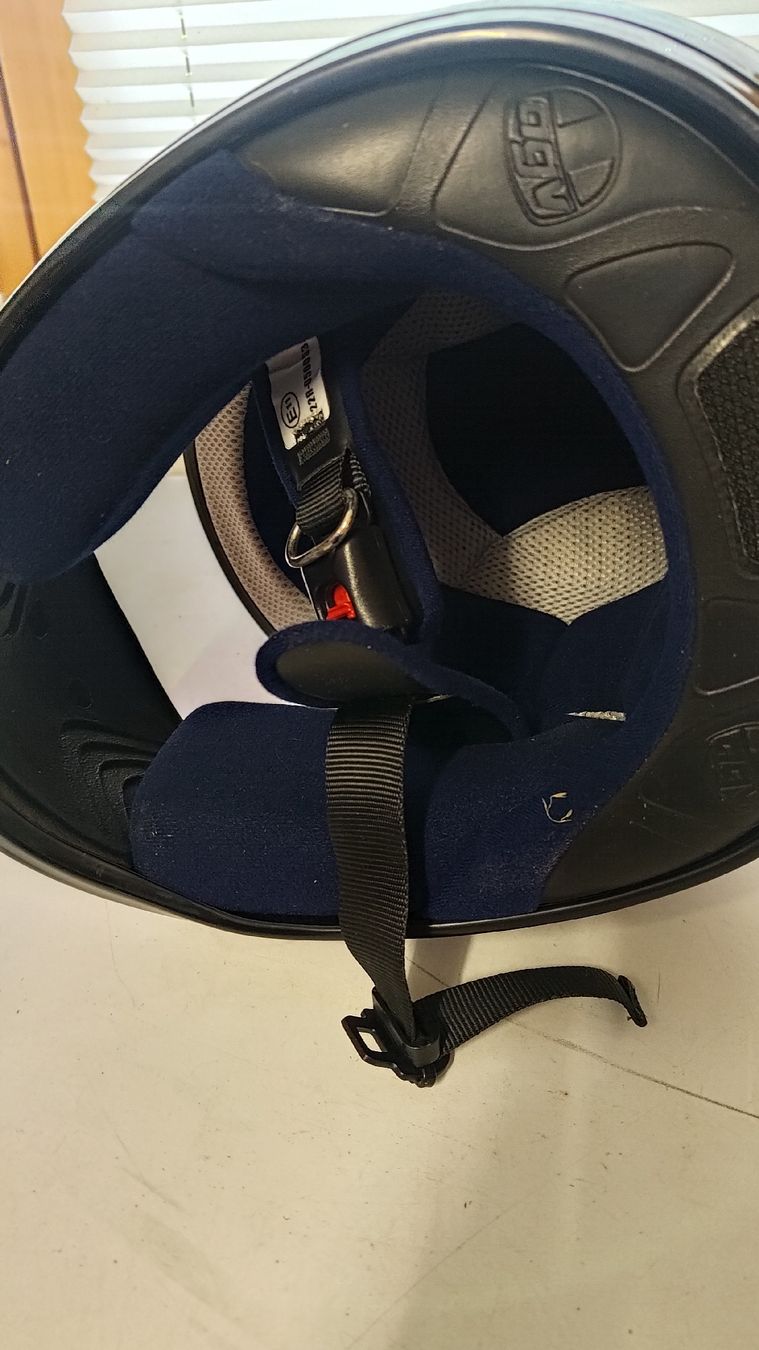 AGV Caschi & visiere: Helm Motorrad Agv – Usato da Poschiavo venduto da Linuzzo80 1