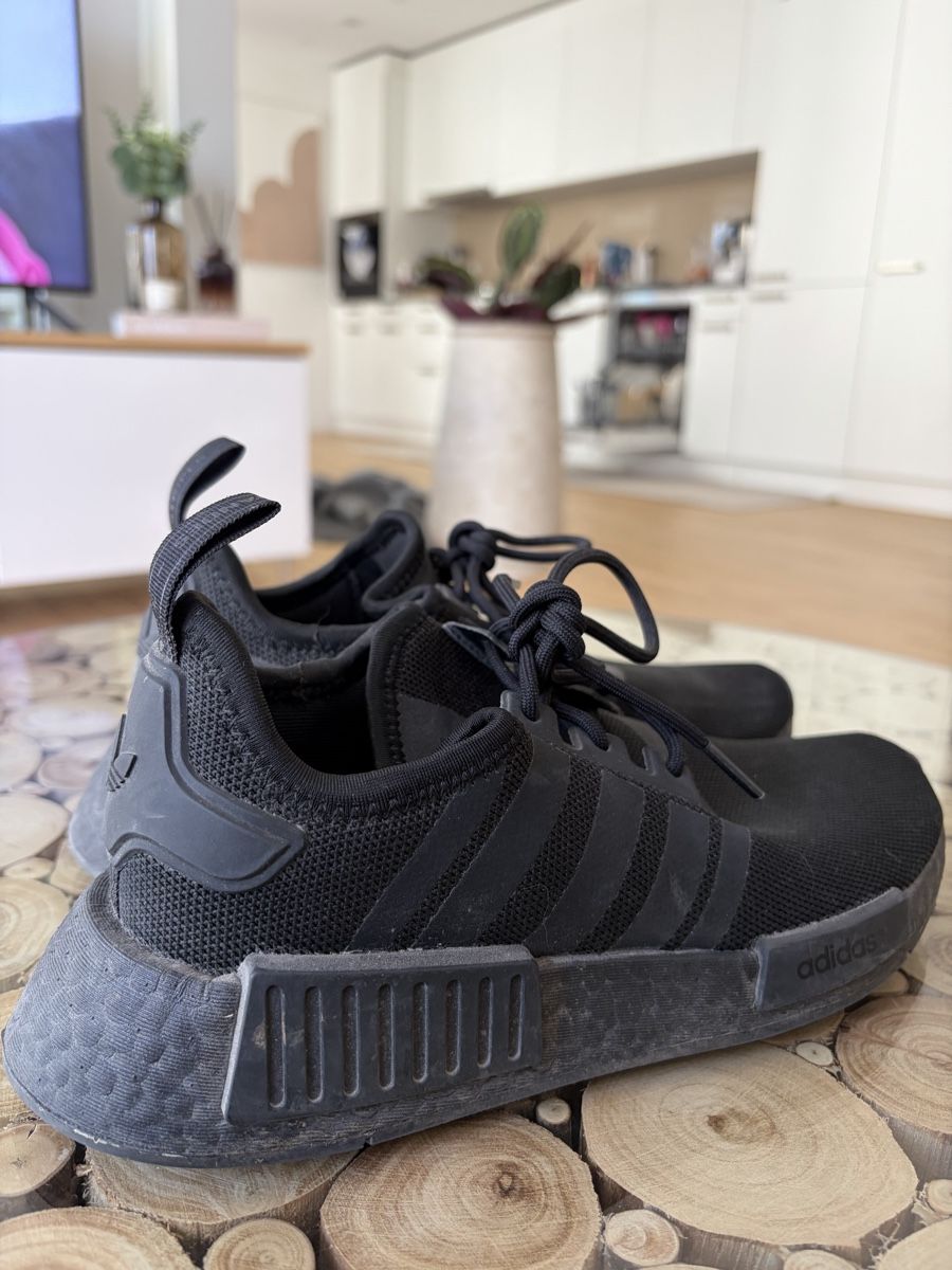 Adidas Damenschuhe: Adidas Schuhe 38 – Gebraucht aus Brunnen von meme001