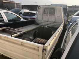 Camionet Mazda S B 1’6L, essence avec moteur démonté(HS)