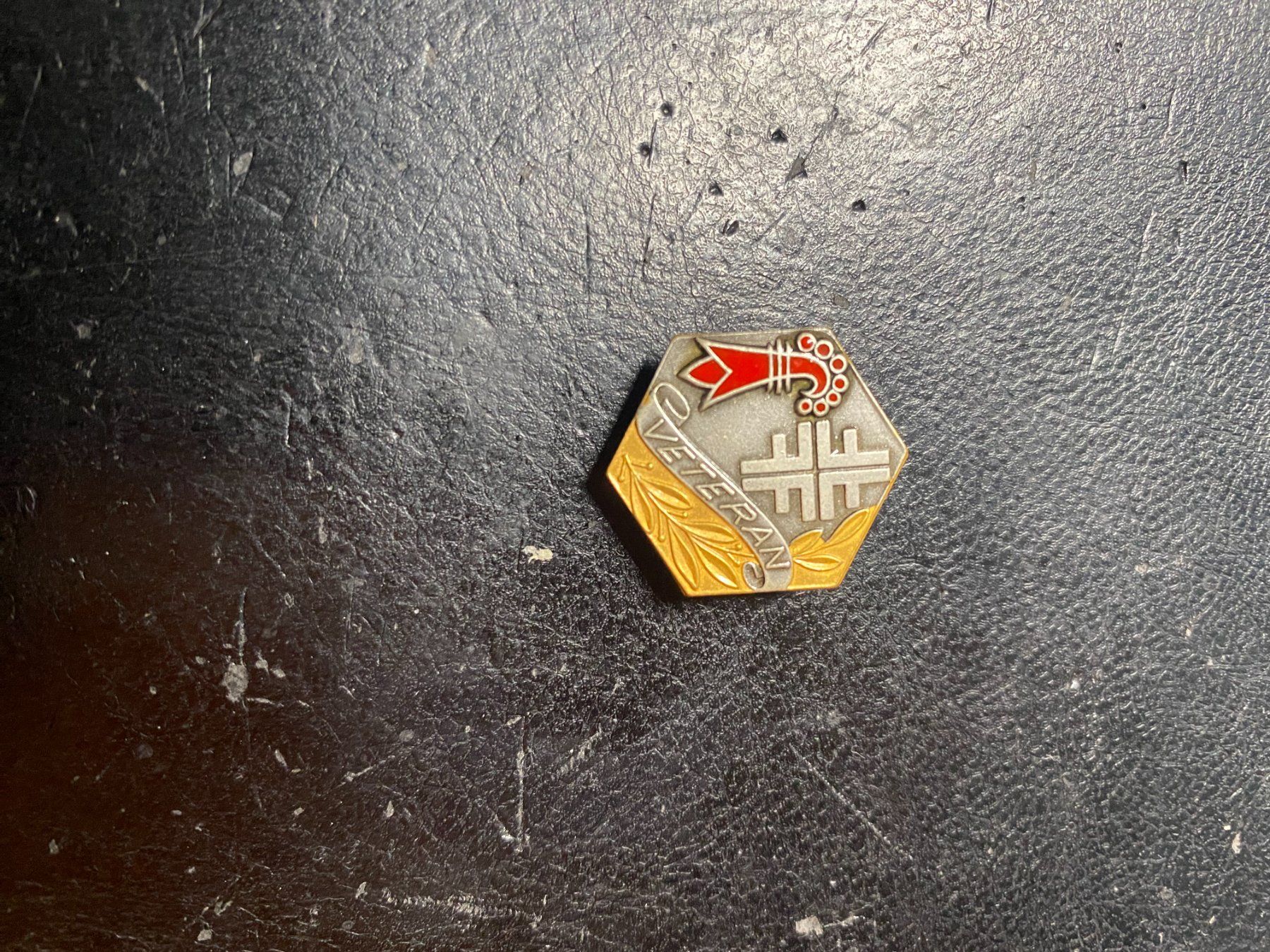 Placchette & Badge: Veteran Abzeichen KTV Baselland   VETERAN – Usato da Zunzgen venduto da Sy-Ma 2
