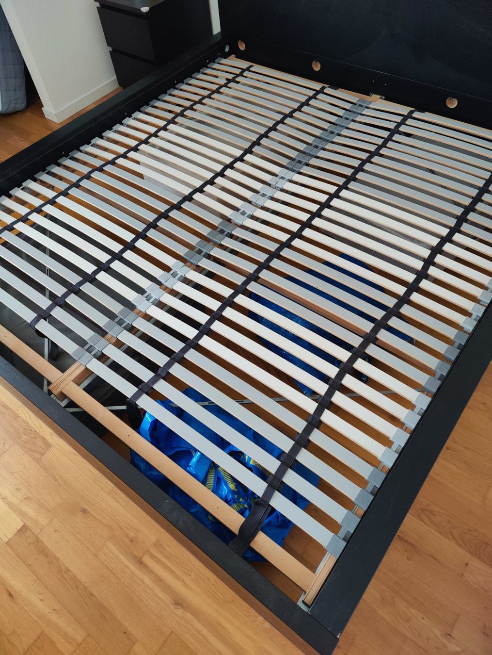 Ikea Letti: Ikea Malm Bedroom – Usato da Gland venduto da luc_tjs5 2