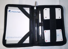 Kartenspiel-Etui mit 2 Kartendecks , Notizblock & Stiften
