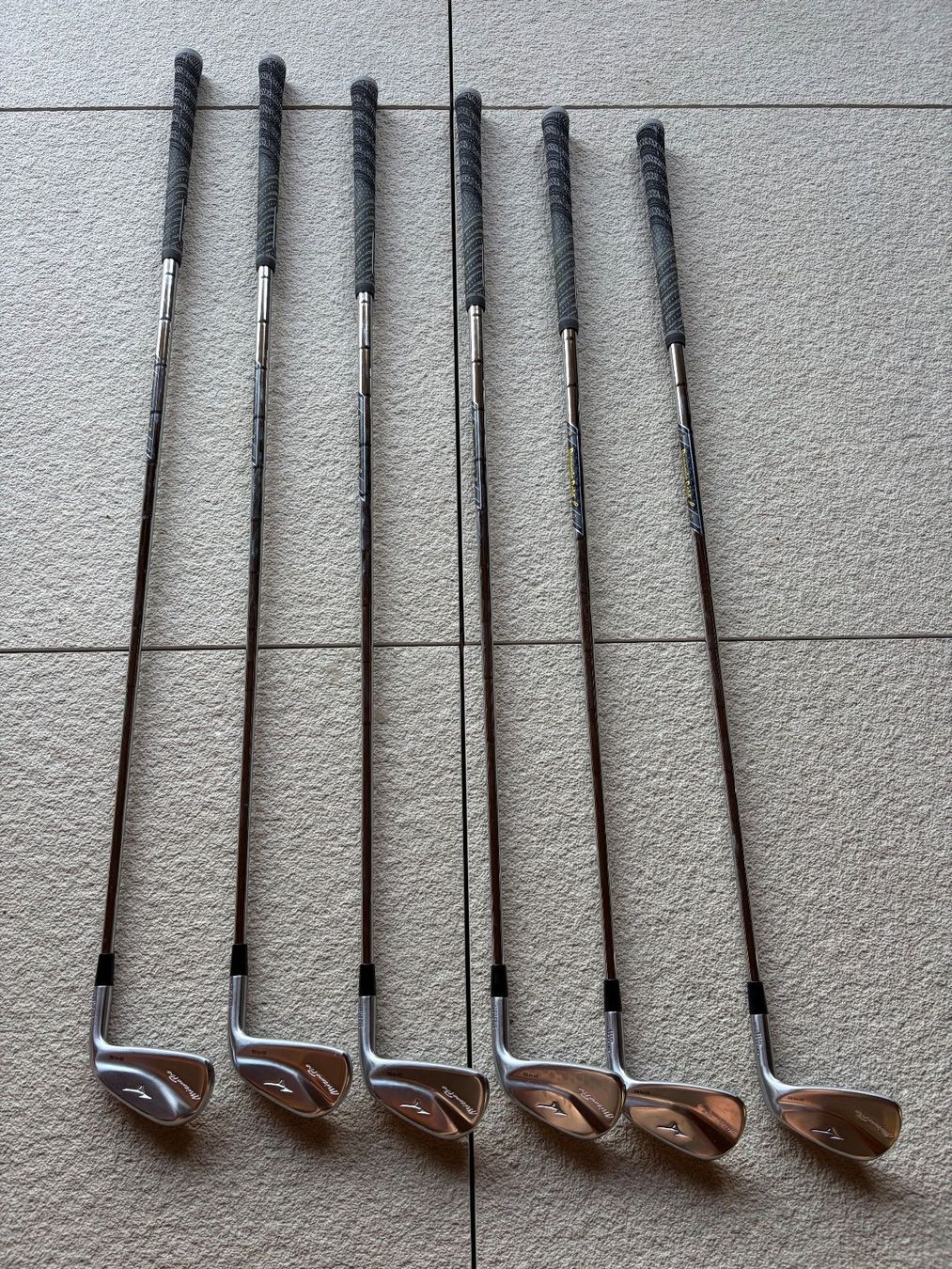 Mizuno Schläger & Sets: Mizuno Pro 245 Eisensatz PW-5 – Neu (gemäss Beschreibung) aus Rain von Jhelbling