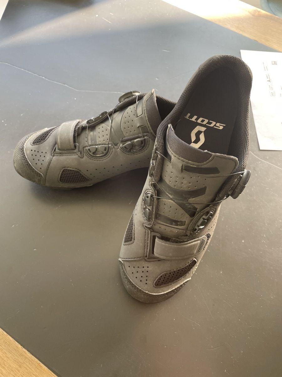 Scott Scarpe da donna: Scott Rennveloschuhe – Nuovo (secondo la descrizione) da Domat/Ems venduto da Nama83