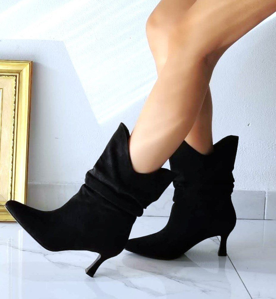 Scarpe da donna: Geraffte Ankle Boots in schwarz, Grösse 37 – Nuovo e nell'imballaggio originale da Dielsdorf venduto da SHOES_BY_SYLVI