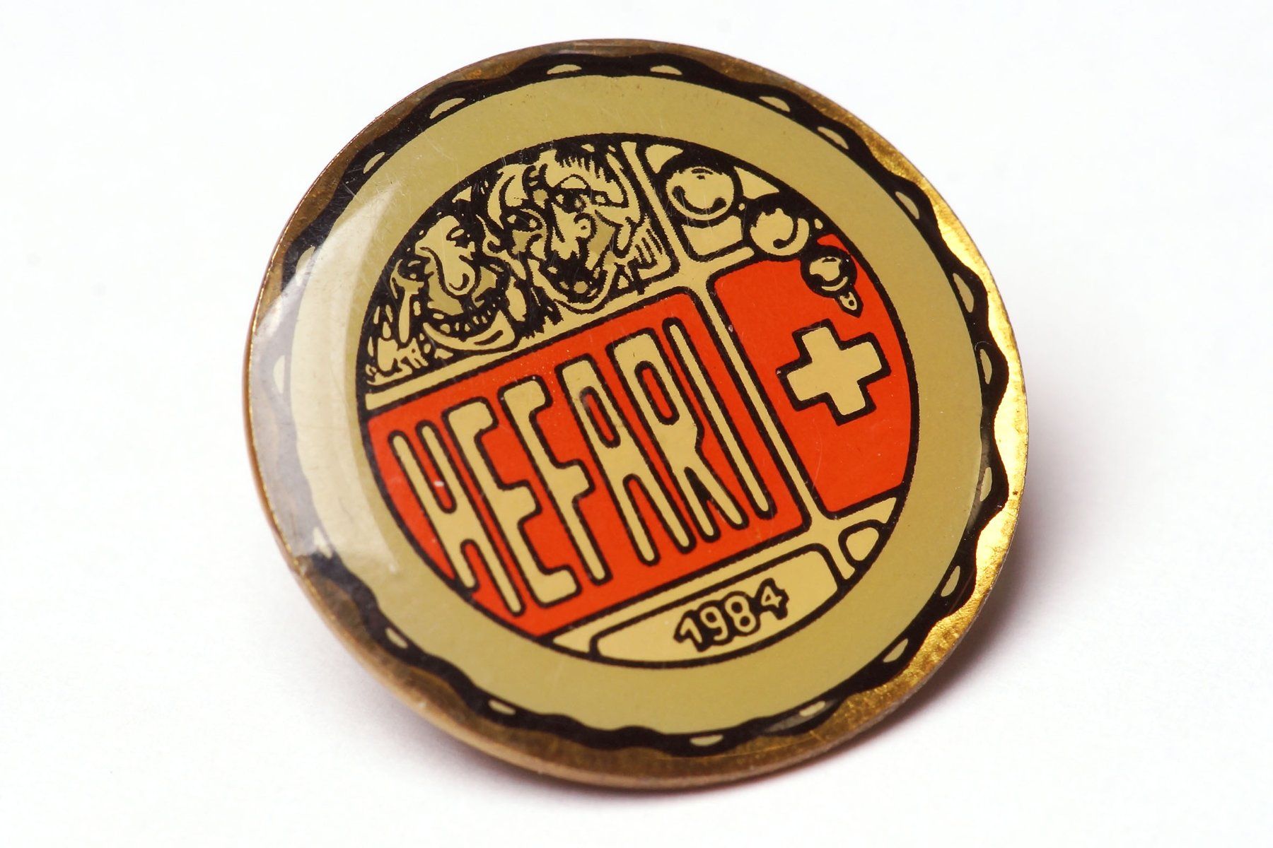 Placchette & Badge: Hefari Pin 1984 – Usato da Buochs venduto da chicco64