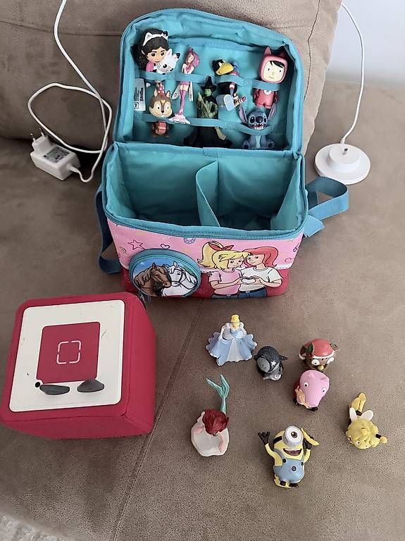 Jouets: TonieBox + mit 14 Figuren + TonieTasche  – D'occasion à Schafisheim par ser_k77c