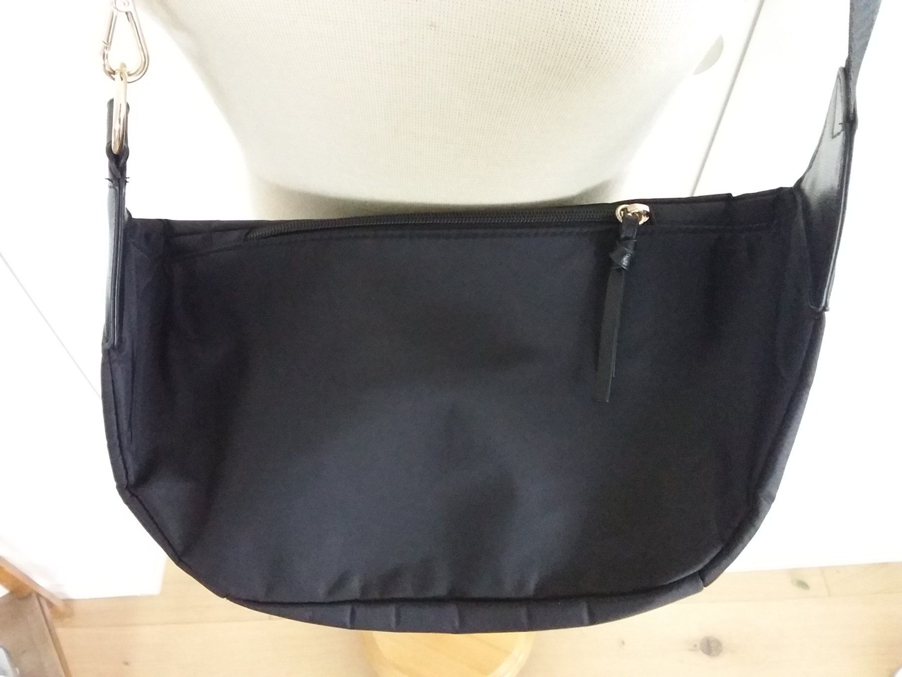 H&M Borse da donna: Grosse Bauchtasche – Usato da Immensee venduto da Btrutmann 1