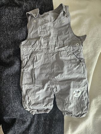 Baby Latzhose von Milou, Gr. 56