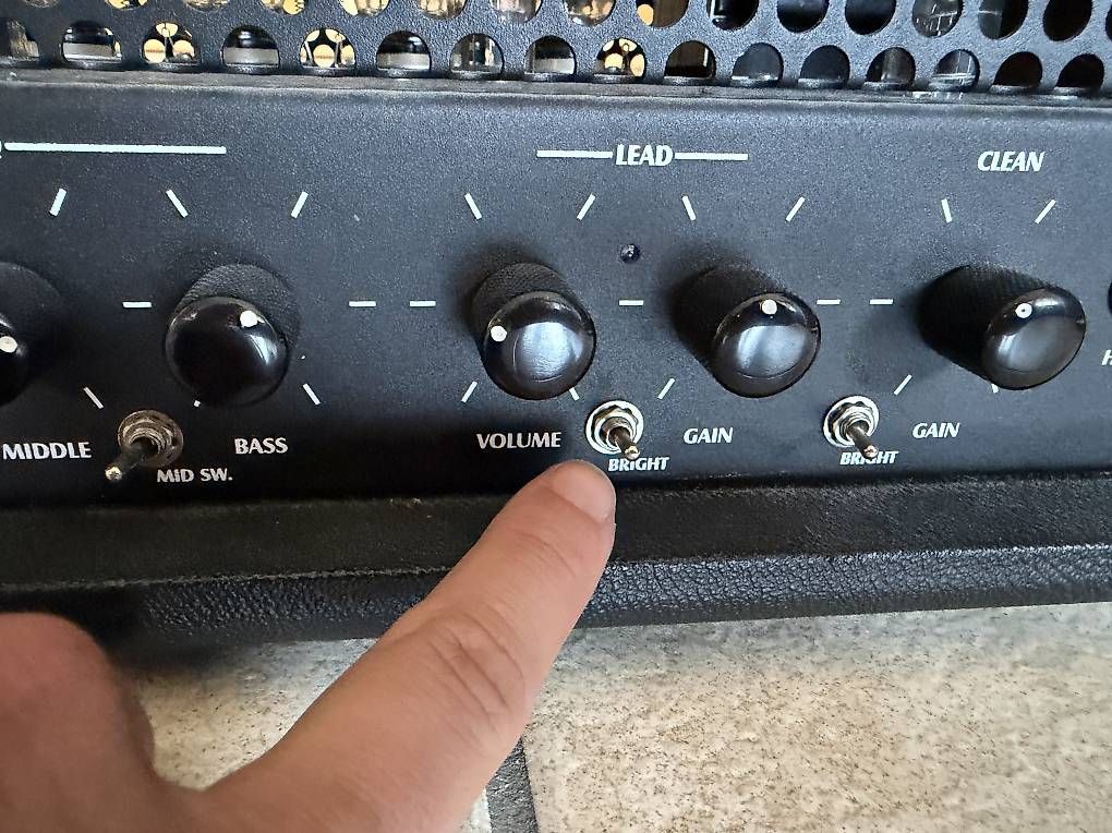 Amplificateurs: Laboga Mr.Hector DuoMaster 100W – D'occasion à Fanas par -FIVES- 4