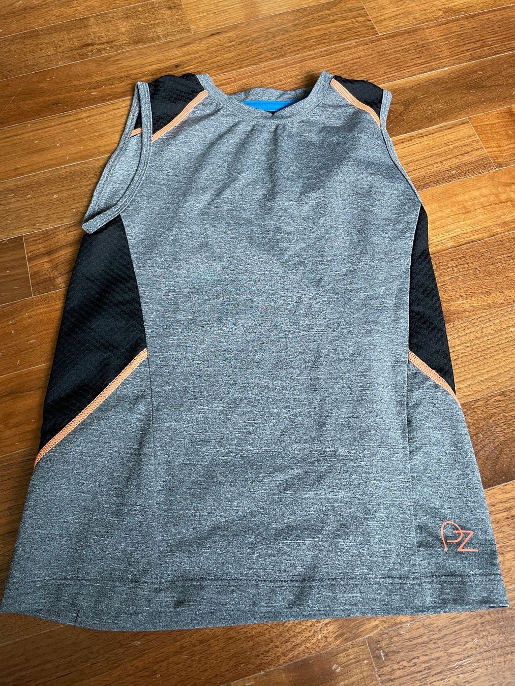Blusen, T-Shirts & Tops: Sportshirt PZ Grösse 140 – Gebraucht aus Neuenkirch von balani