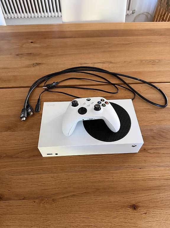 Microsoft Konsolen: Xbox Series S mit Controller – Gebraucht aus Ottoberg von yvo_fv7q