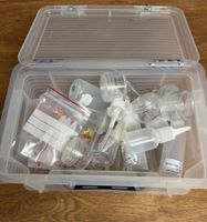 Diverse Leerflaschen und Döschen-Set mit Aufbewahrungsbox