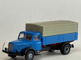 GB2- Brekina Henschel Pritsche blau